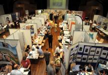 Overzichtsfoto van een van de voorbije edities van de regiojobbeurs