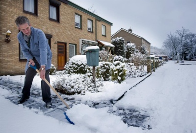 Ouderen en mindervaliden kunnen een beroep doen op vrijwilligers voor het ruimen van de sneeuw