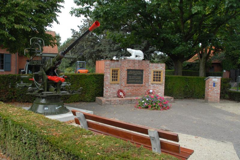 Deze fietsroute brengt je langs monumenten en herdenkingssites die betrekking hebben op WO II