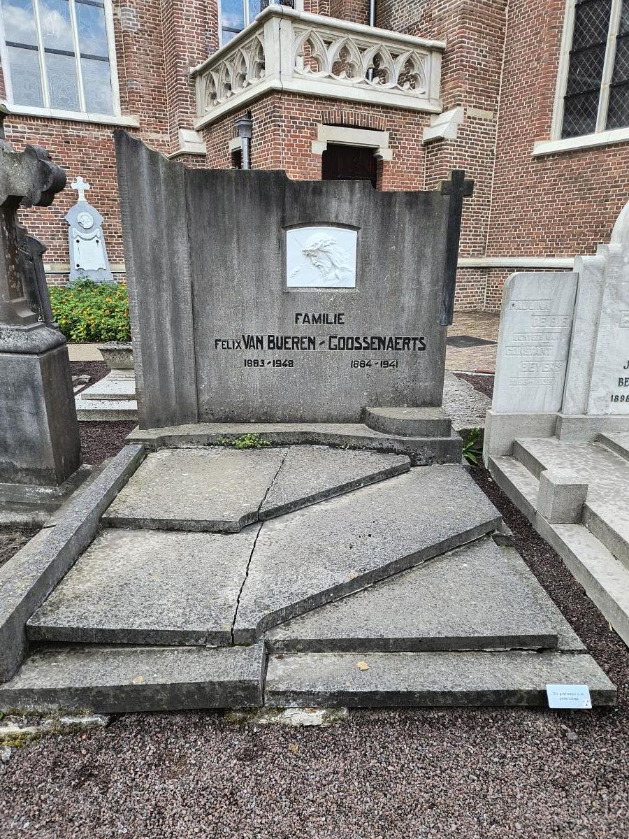 Het graf van Felix Van Bueren
