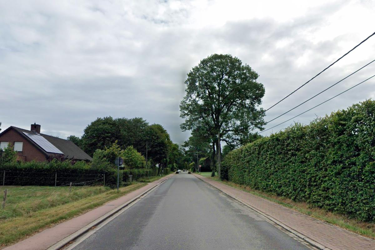 zicht op de Kruisstraat, op de grens tussen Kalmthout en Wuustwezel - foto: Google Maps 