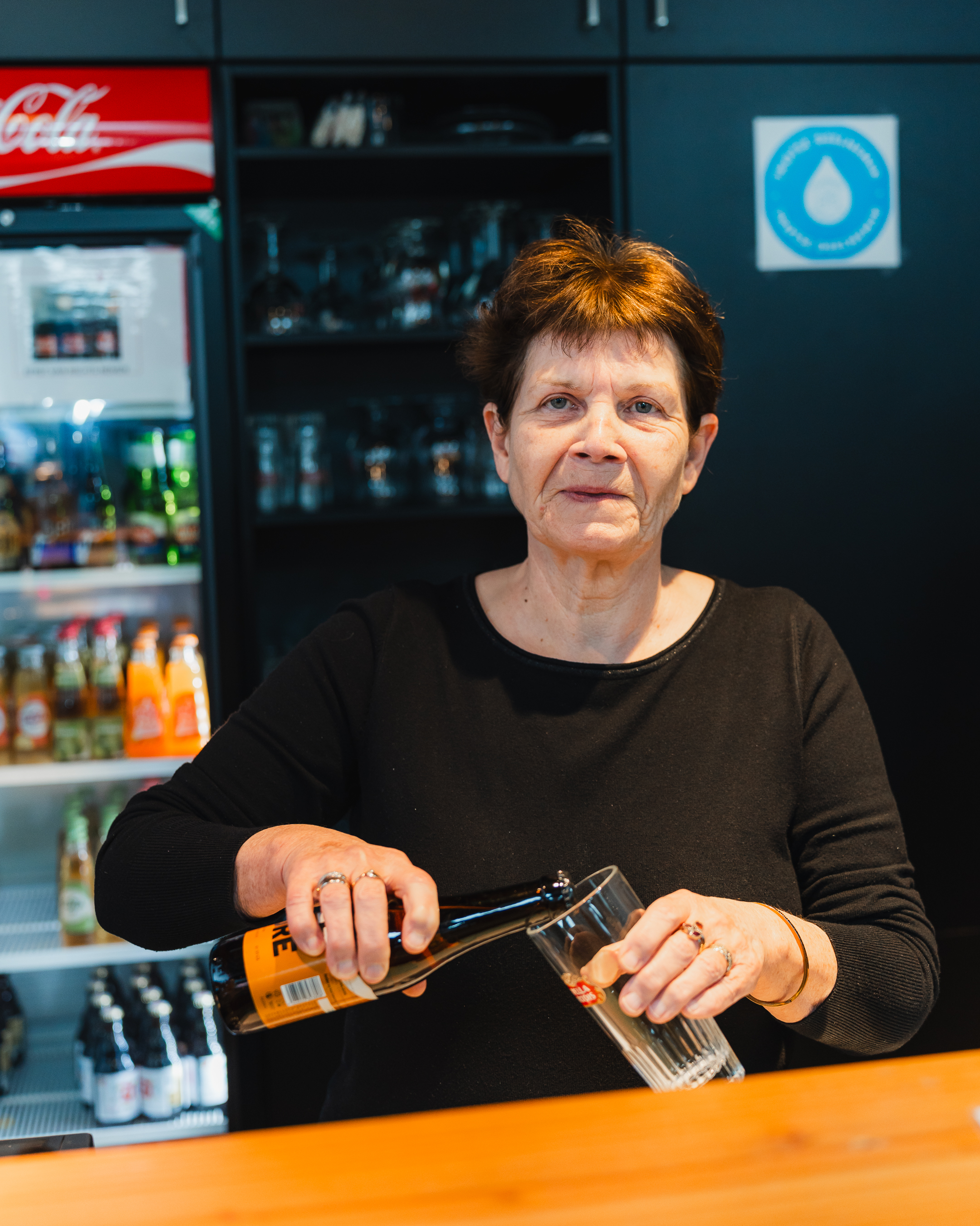 Vrijwilligster Vera in de cafetaria van LDC Ter Wezel