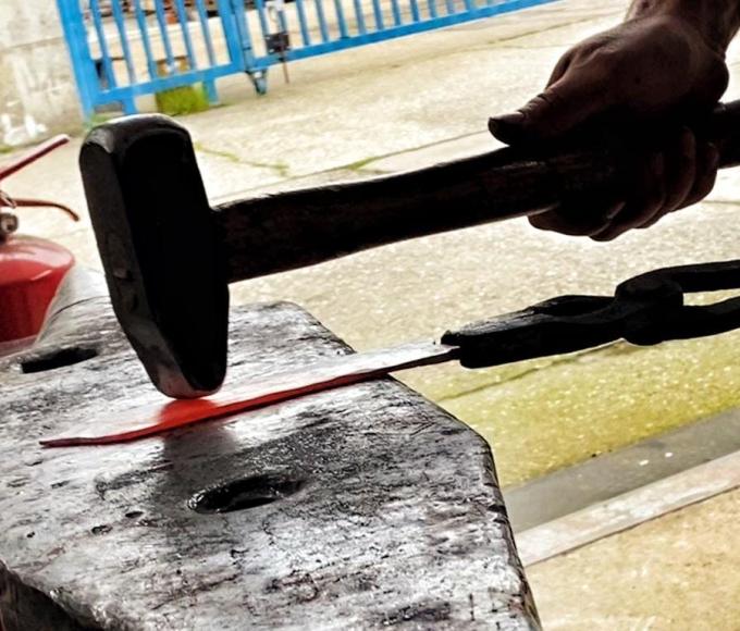 CURSUS eigen chefsmes maken © Kurt Van den Nieuwenhuysen