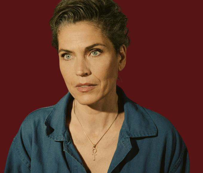 Joke Devynck speelt 'De Keizerin, de Hoer en de Dochter van de Mosselboer' © Lalo en Eva
