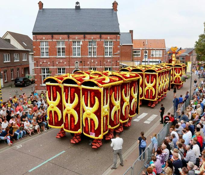73e Bloemencorso Loenhout 2025 © wezelopdefoto