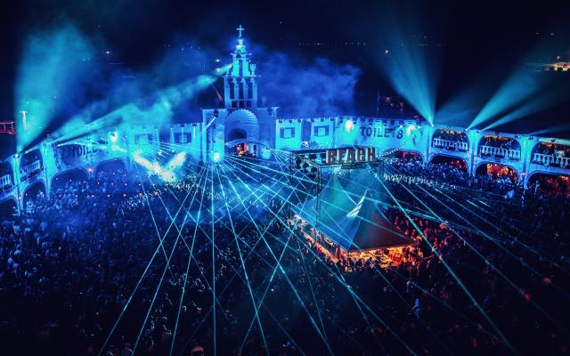 Het Beachweekend is een van de grootste dancefestivals in de Kempen
