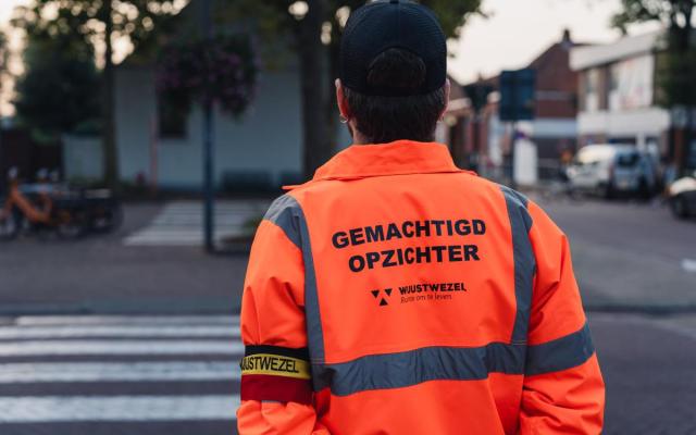 gemachtigd opzichter Swa aan de wissel in Wuustwezel
