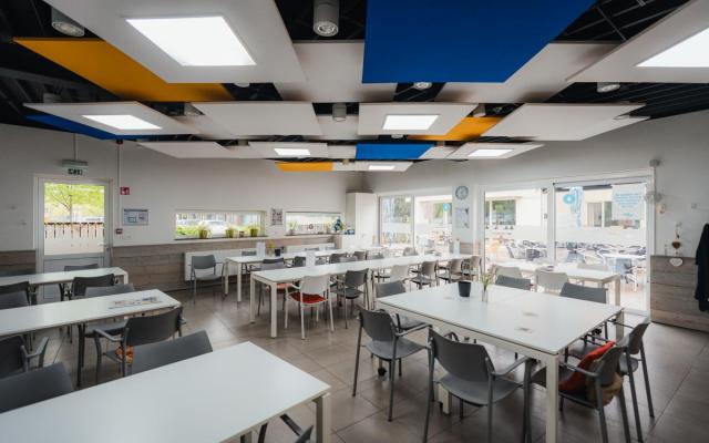 Interieur van de cafetaria van LDC Ter Wezel