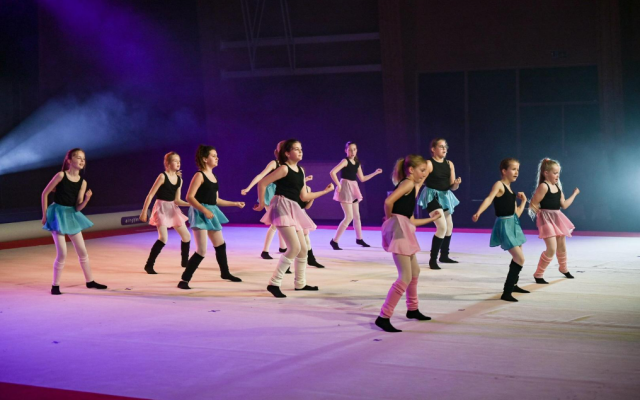 Knappe durvers dansen