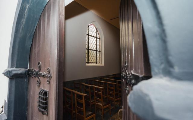 Sint-Quirinuskapel Loenhout tijdens de oplevering van de restauratiewerken, eind augustus 2025