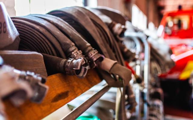 brandslangen in een kazerne van Brandweer Zone Rand - foto: Brandweer Zone Rand