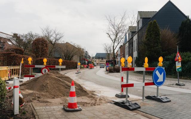 signalisatie aan de werfzone van Wyre in de Kloosterstraat