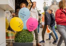 Klanten bezoeken een deelnemende winkelier