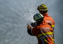 de brandweer van Wuustwezel in actie tijdens een oefening