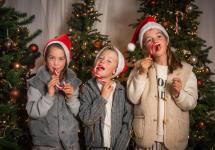 Kerstfoto met drie kinderen - foto: Studio 27